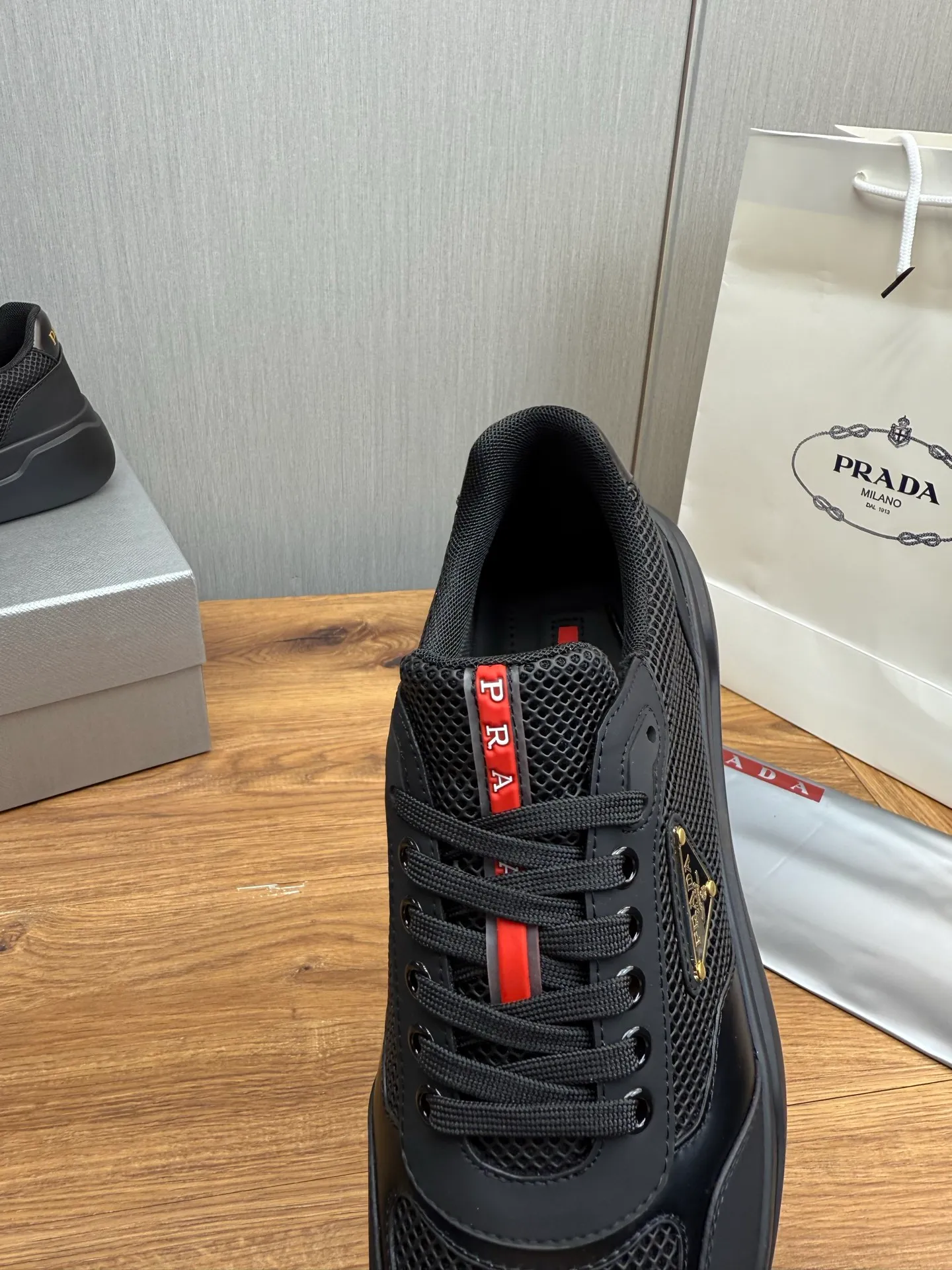 Factory price 620💰 [PRADA] Official website synchronizes new models, high-quality shipments ✔️Hot sale🔥 Original cowhide + cowhide lining, 1🆚1 replica, original bottom, 38-45 (men's 45 is custom-made and cannot be returned)
